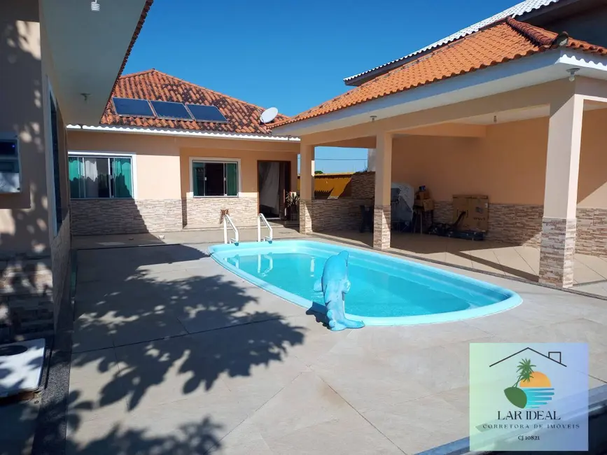 Foto 6 de Casa com 2 quartos à venda, 138m2 em Araruama - RJ