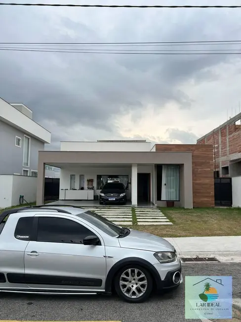 Foto 2 de Casa de Condomínio com 4 quartos à venda em Rio Das Ostras - RJ