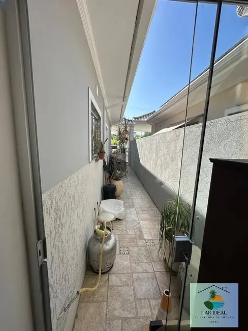 Casa com 3 quartos à venda em Araruama - RJ - imagem 5 Foto 5 de Casa com 3 quartos à venda em Araruama - RJ