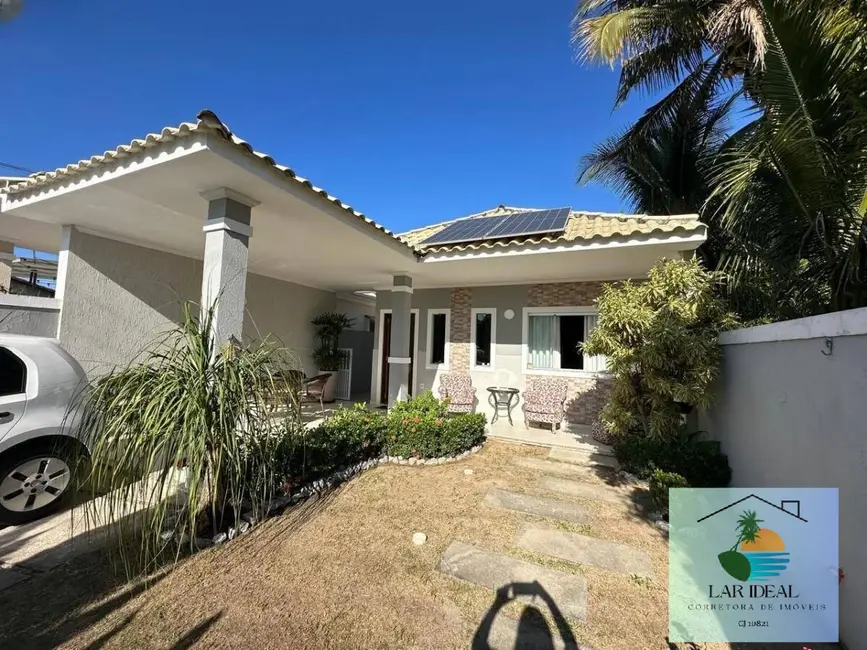 Foto 1 de Casa com 3 quartos à venda em Araruama - RJ