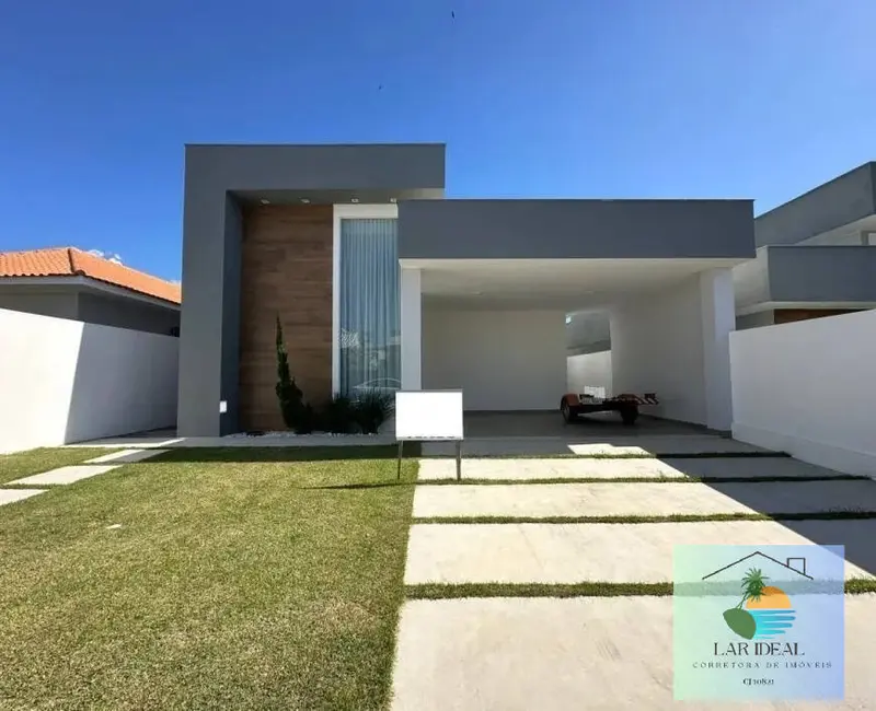 Foto 2 de Casa com 3 quartos à venda em Araruama - RJ