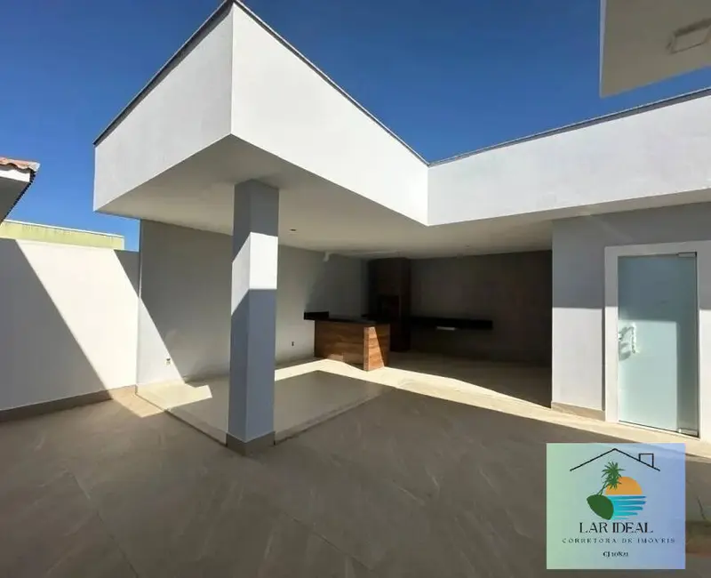 Foto 4 de Casa com 3 quartos à venda em Araruama - RJ