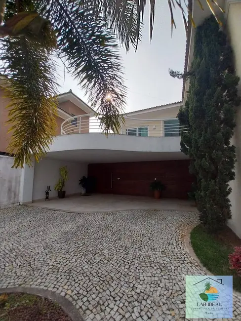 Foto 4 de Casa com 4 quartos à venda, 450m2 em Cabo Frio - RJ