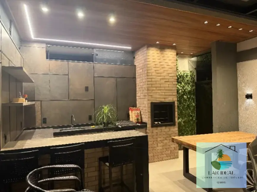 Foto 3 de Casa com 4 quartos à venda em Jardim Mariléa, Rio Das Ostras - RJ