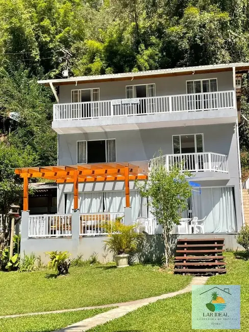 Foto 1 de Casa com 5 quartos à venda em Lumiar, Nova Friburgo - RJ