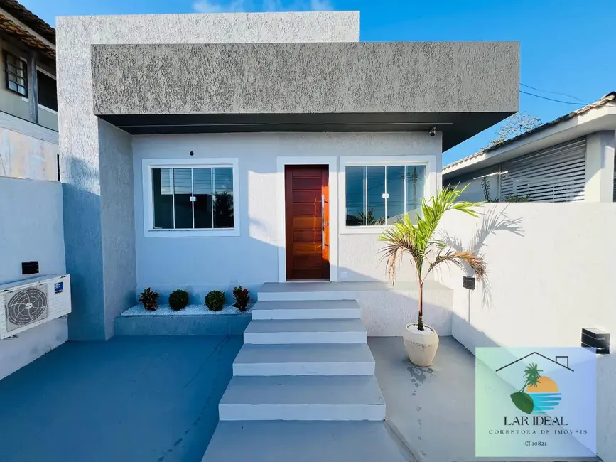 Foto 1 de Casa com 2 quartos à venda, 130m2 em Araruama - RJ