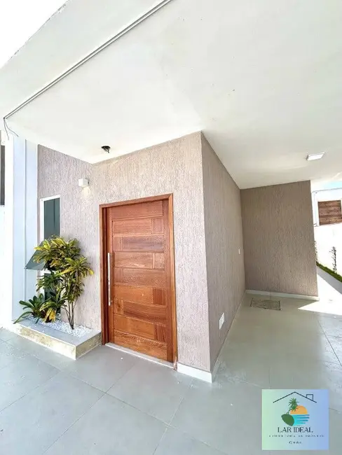 Foto 1 de Casa com 2 quartos à venda, 210m2 em Cabo Frio - RJ