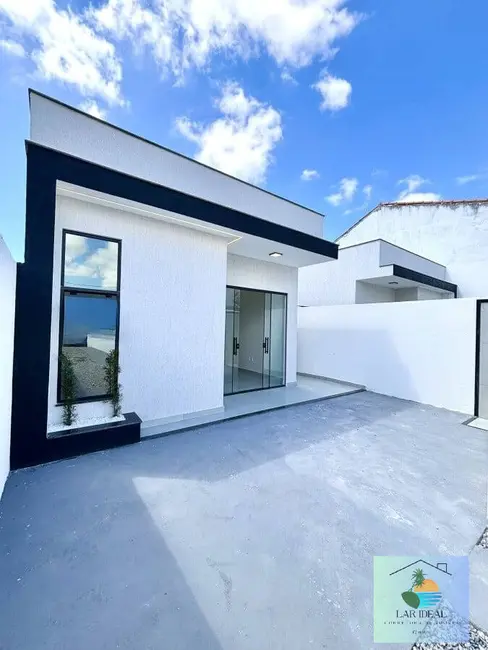 Foto 1 de Casa com 2 quartos à venda, 140m2 em Cabo Frio - RJ