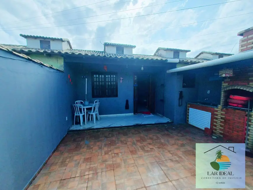 Foto 1 de Casa com 2 quartos à venda em Cabo Frio - RJ