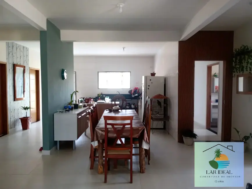 Foto 8 de Casa com 4 quartos à venda, 200m2 em Araruama - RJ