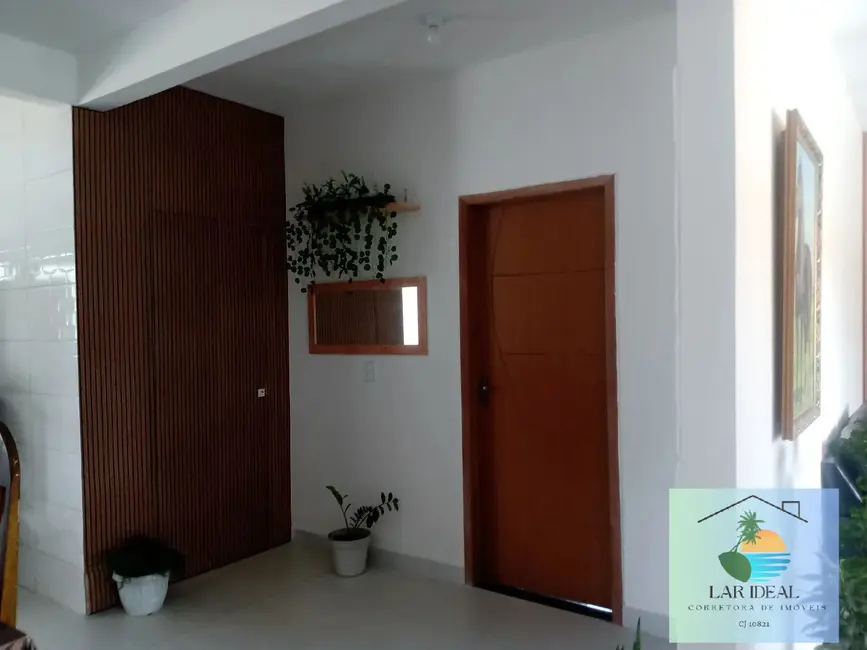 Foto 3 de Casa com 4 quartos à venda, 200m2 em Araruama - RJ