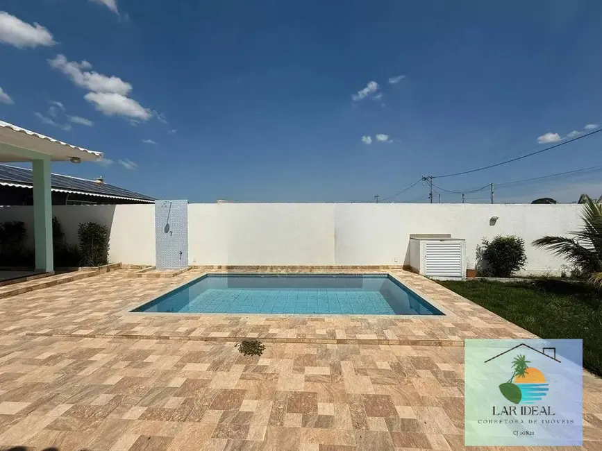 Foto 6 de Casa de Condomínio com 3 quartos à venda, 360m2 em Araruama - RJ