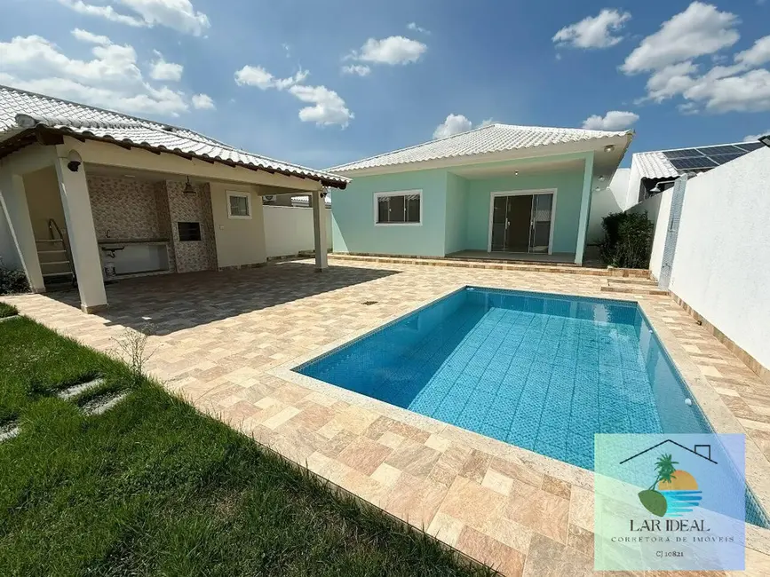 Foto 1 de Casa de Condomínio com 3 quartos à venda, 360m2 em Araruama - RJ