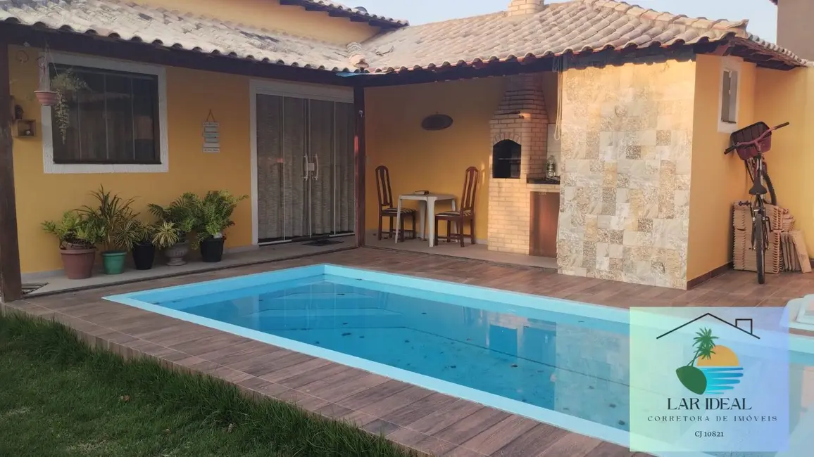Foto 1 de Casa com 2 quartos à venda em Cabo Frio - RJ