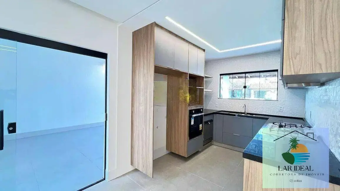 Casa com 4 quartos à venda, 300m2 em Balneário das Conchas, Sao Pedro Da Aldeia - RJ - imagem 7 Foto 7 de Casa com 4 quartos à venda, 300m2 em Balneário das Conchas, Sao Pedro Da Aldeia - RJ