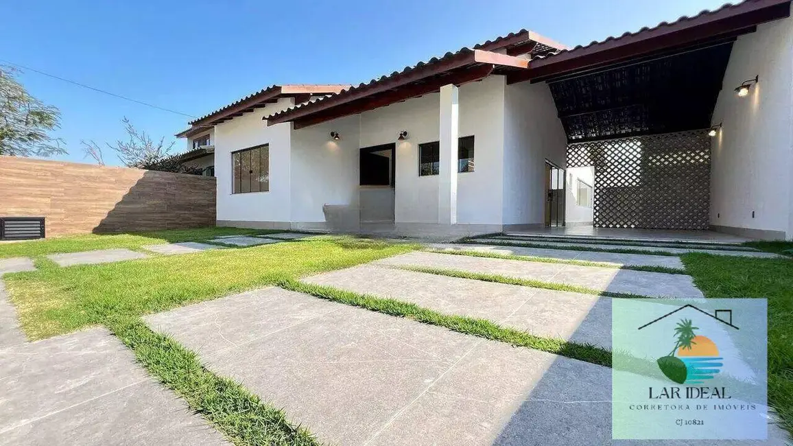 Casa com 4 quartos à venda, 300m2 em Balneário das Conchas, Sao Pedro Da Aldeia - RJ - imagem 3 Foto 3 de Casa com 4 quartos à venda, 300m2 em Balneário das Conchas, Sao Pedro Da Aldeia - RJ