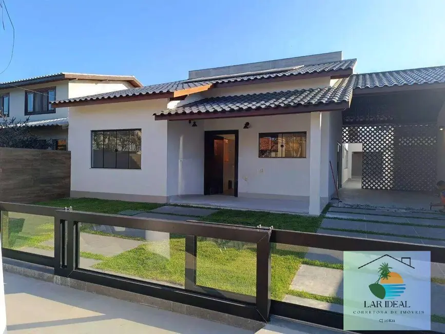 Foto 1 de Casa com 4 quartos à venda, 300m2 em Balneário das Conchas, Sao Pedro Da Aldeia - RJ