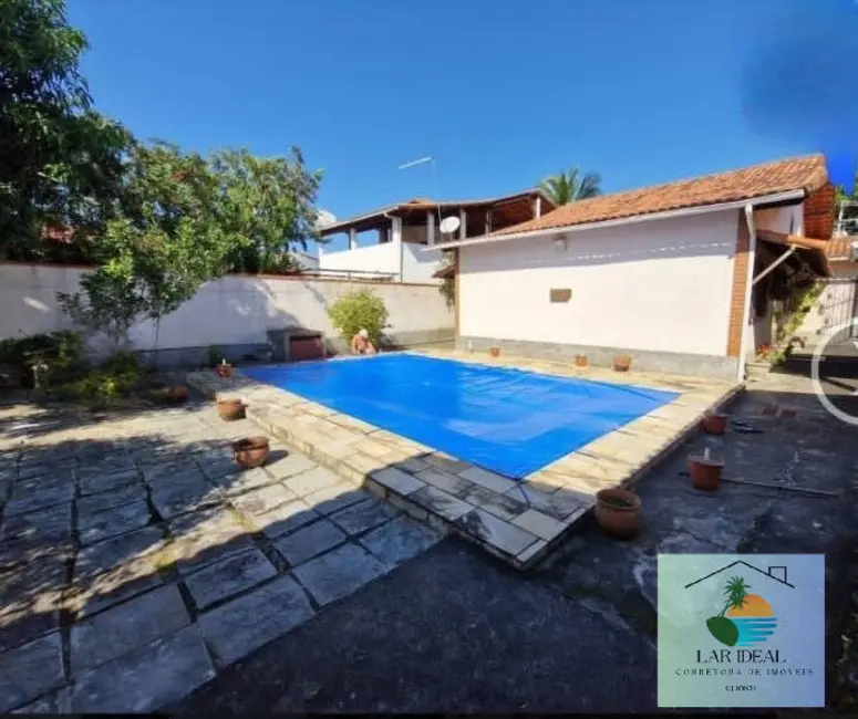 Foto 8 de Casa com 3 quartos à venda, 508m2 em Araruama - RJ