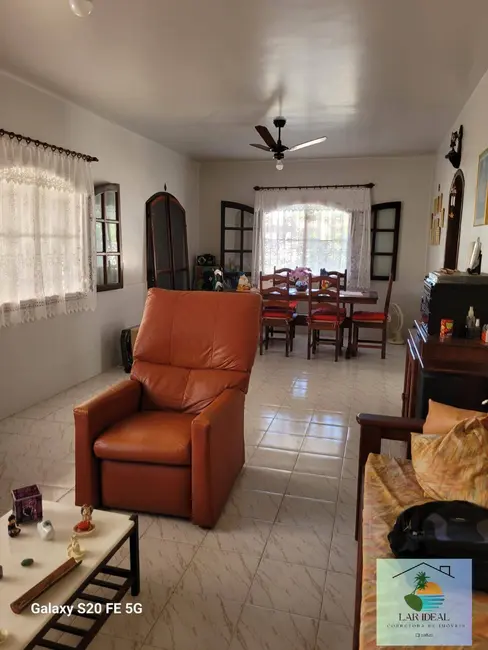 Foto 9 de Casa com 3 quartos à venda, 508m2 em Araruama - RJ