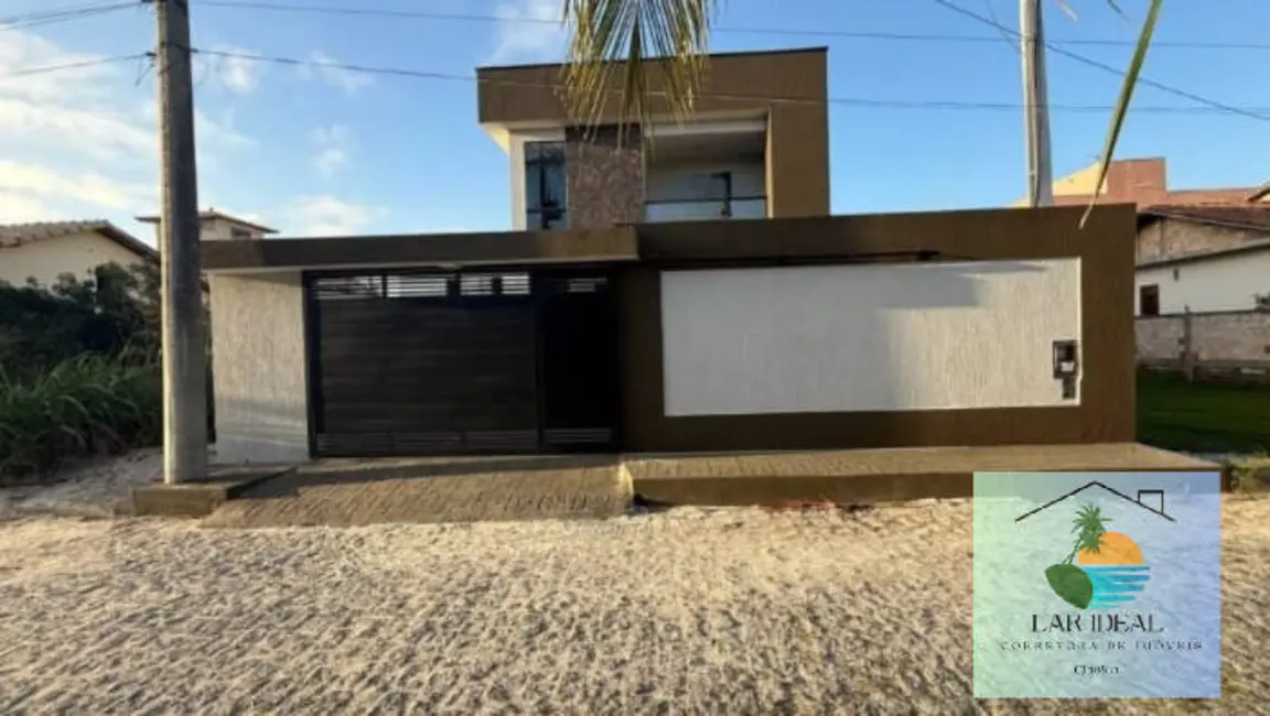 Foto 2 de Casa com 3 quartos à venda, 200m2 em Arraial Do Cabo - RJ