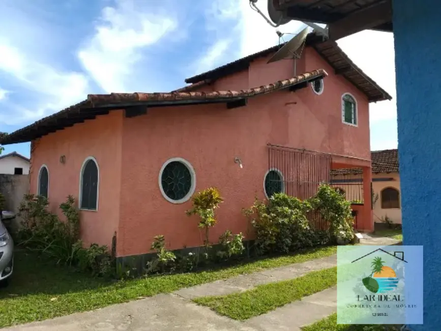 Foto 1 de Casa de Condomínio com 3 quartos à venda em Araruama - RJ