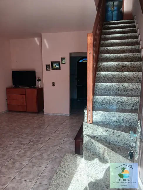 Foto 5 de Casa com 2 quartos à venda, 103m2 em Cabo Frio - RJ