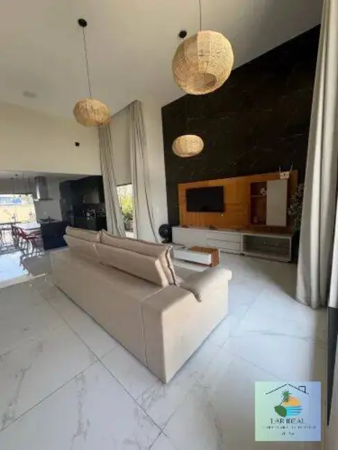 Casa com 3 quartos à venda em Ogiva, Cabo Frio - RJ - imagem 4 Foto 4 de Casa com 3 quartos à venda em Ogiva, Cabo Frio - RJ