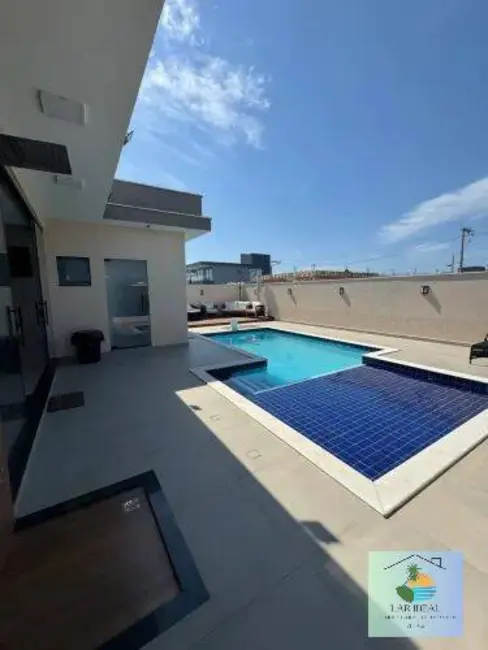 Casa com 3 quartos à venda em Ogiva, Cabo Frio - RJ - imagem 2 Foto 2 de Casa com 3 quartos à venda em Ogiva, Cabo Frio - RJ