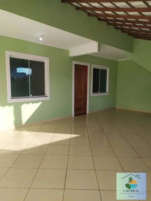 Foto 2 de Casa com 2 quartos à venda em Araruama - RJ