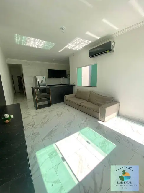 Foto 2 de Casa com 2 quartos à venda, 210m2 em Cabo Frio - RJ