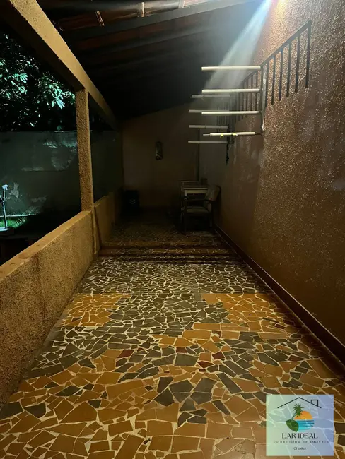 Foto 3 de Casa com 1 quarto à venda, 600m2 em Araruama - RJ