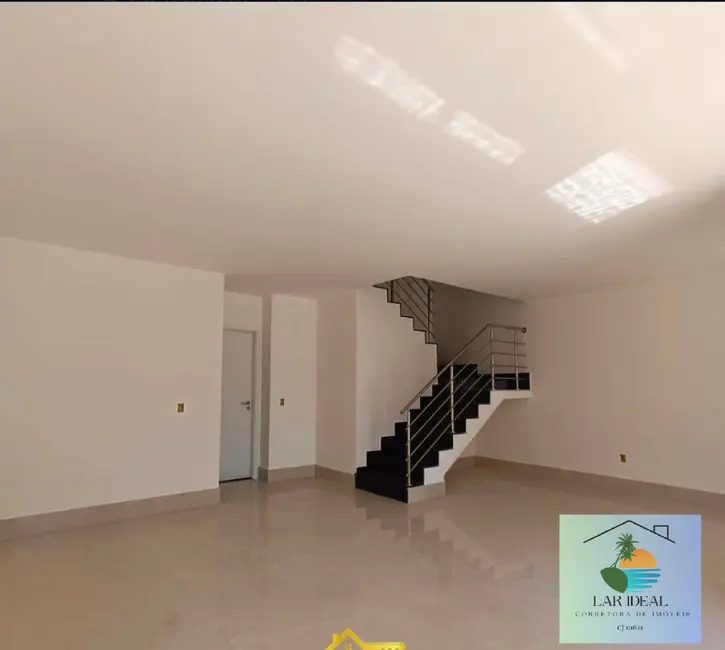 Foto 3 de Casa à venda em Rio Das Ostras - RJ