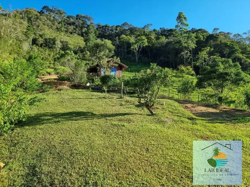Casa com 1 quarto à venda, 3900m2 em Nova Friburgo - RJ - imagem 5 Foto 5 de Casa com 1 quarto à venda, 3900m2 em Nova Friburgo - RJ