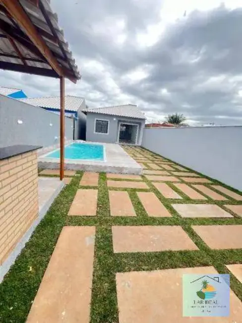 Foto 2 de Casa com 2 quartos à venda em Cabo Frio - RJ