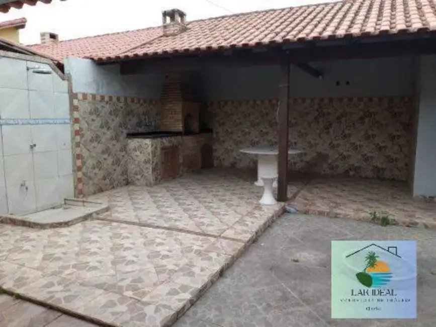Casa com 3 quartos à venda em Araruama - RJ - imagem 4 Foto 4 de Casa com 3 quartos à venda em Araruama - RJ