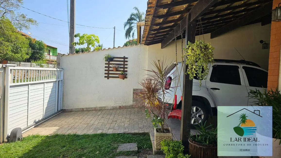 Casa com 3 quartos à venda, 300m2 em Sao Pedro Da Aldeia - RJ - imagem 3 Foto 3 de Casa com 3 quartos à venda, 300m2 em Sao Pedro Da Aldeia - RJ