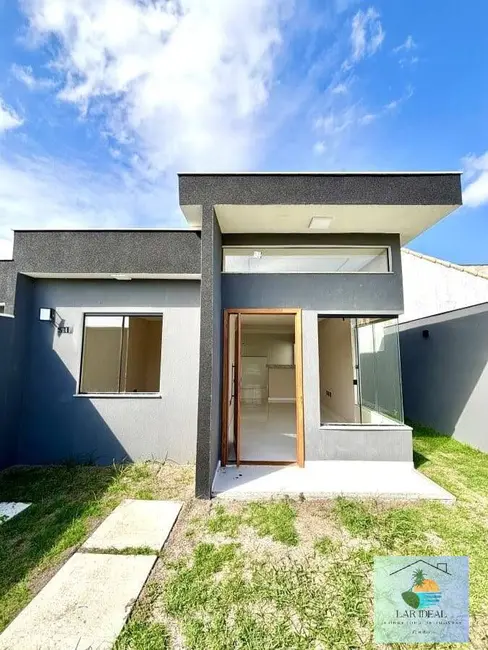 Casa com 2 quartos à venda em Cabo Frio - RJ - imagem 2 Foto 2 de Casa com 2 quartos à venda em Cabo Frio - RJ