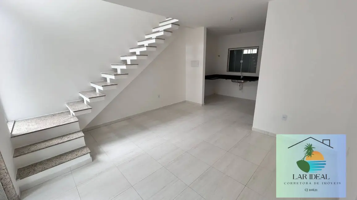 Foto 4 de Casa com 2 quartos à venda em Rio Das Ostras - RJ