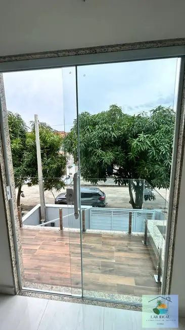 Foto 2 de Casa com 2 quartos à venda em Rio Das Ostras - RJ