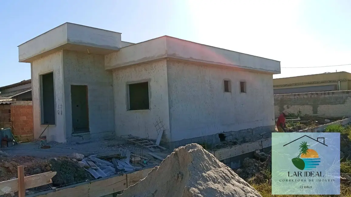 Foto 2 de Casa com 2 quartos à venda em Araruama - RJ