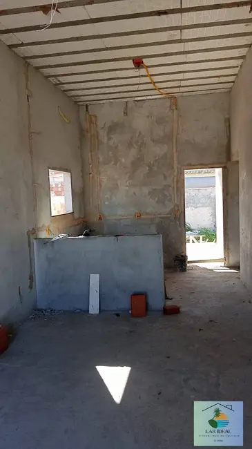 Foto 3 de Casa com 2 quartos à venda em Araruama - RJ