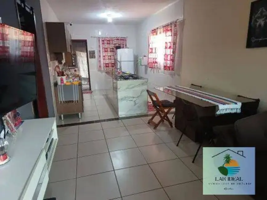 Foto 3 de Casa com 2 quartos à venda em Araruama - RJ