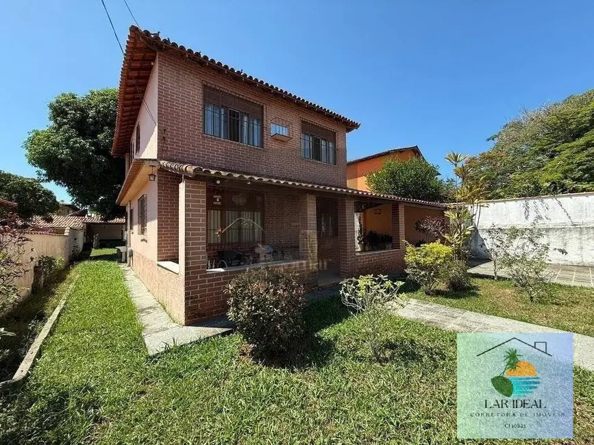 Foto 2 de Casa com 5 quartos à venda, 1050m2 em Araruama - RJ