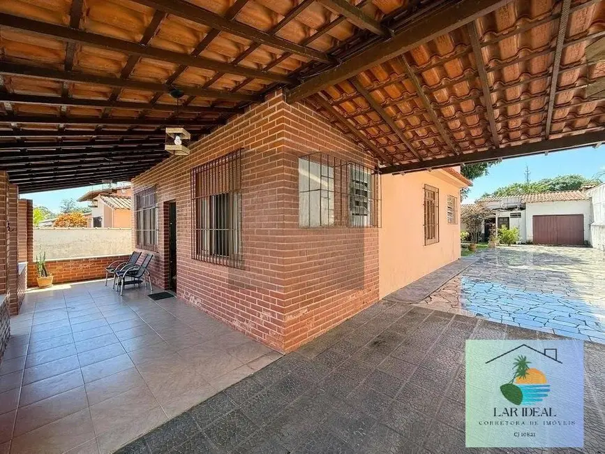 Foto 6 de Casa com 5 quartos à venda, 1050m2 em Araruama - RJ