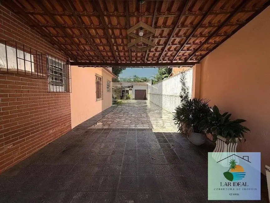 Foto 7 de Casa com 5 quartos à venda, 1050m2 em Araruama - RJ