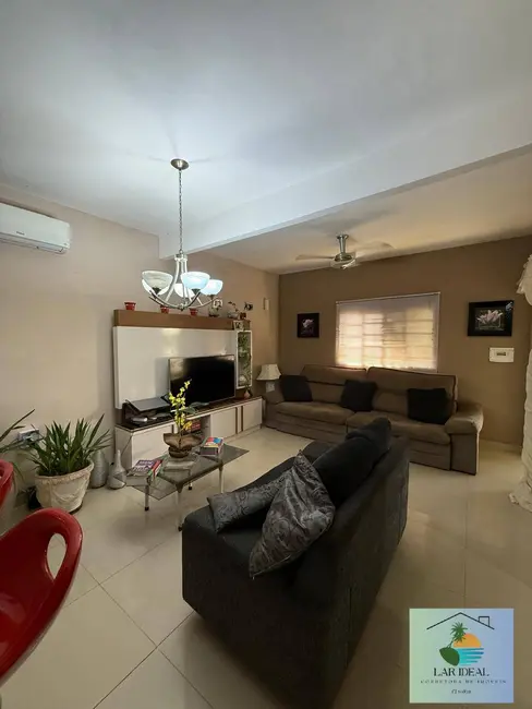 Foto 3 de Casa com 2 quartos à venda, 456m2 em Rio Das Ostras - RJ