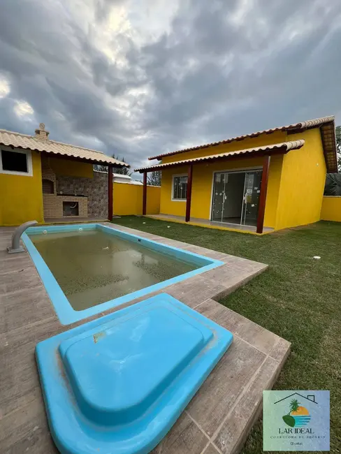 Foto 1 de Casa com 2 quartos à venda em Nova Califórnia (Tamoios), Cabo Frio - RJ