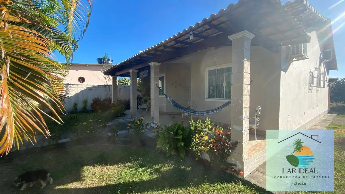 Foto 2 de Casa com 2 quartos à venda em Araruama - RJ
