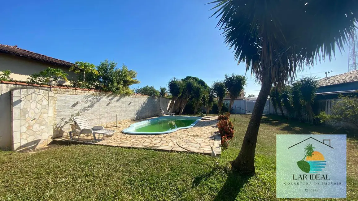 Foto 4 de Casa com 2 quartos à venda em Araruama - RJ