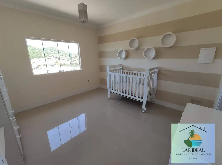 Foto 8 de Casa com 3 quartos à venda, 450m2 em Cabo Frio - RJ